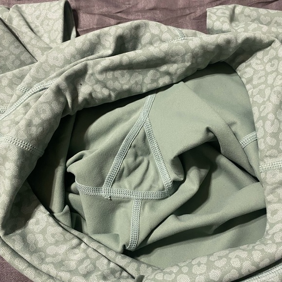 CVG leopard size small - Picture 4 of 4